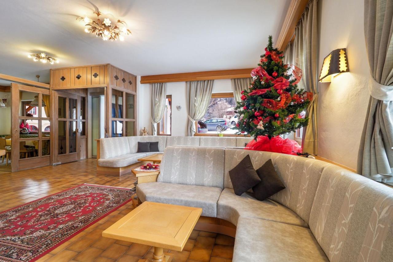 Cesa Edelweiss Living & Spa Campitello di Fassa Pokoj fotografie